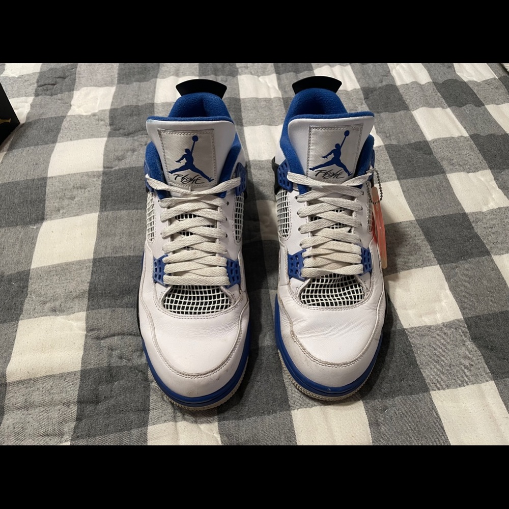 Air Jordan 4 Retro